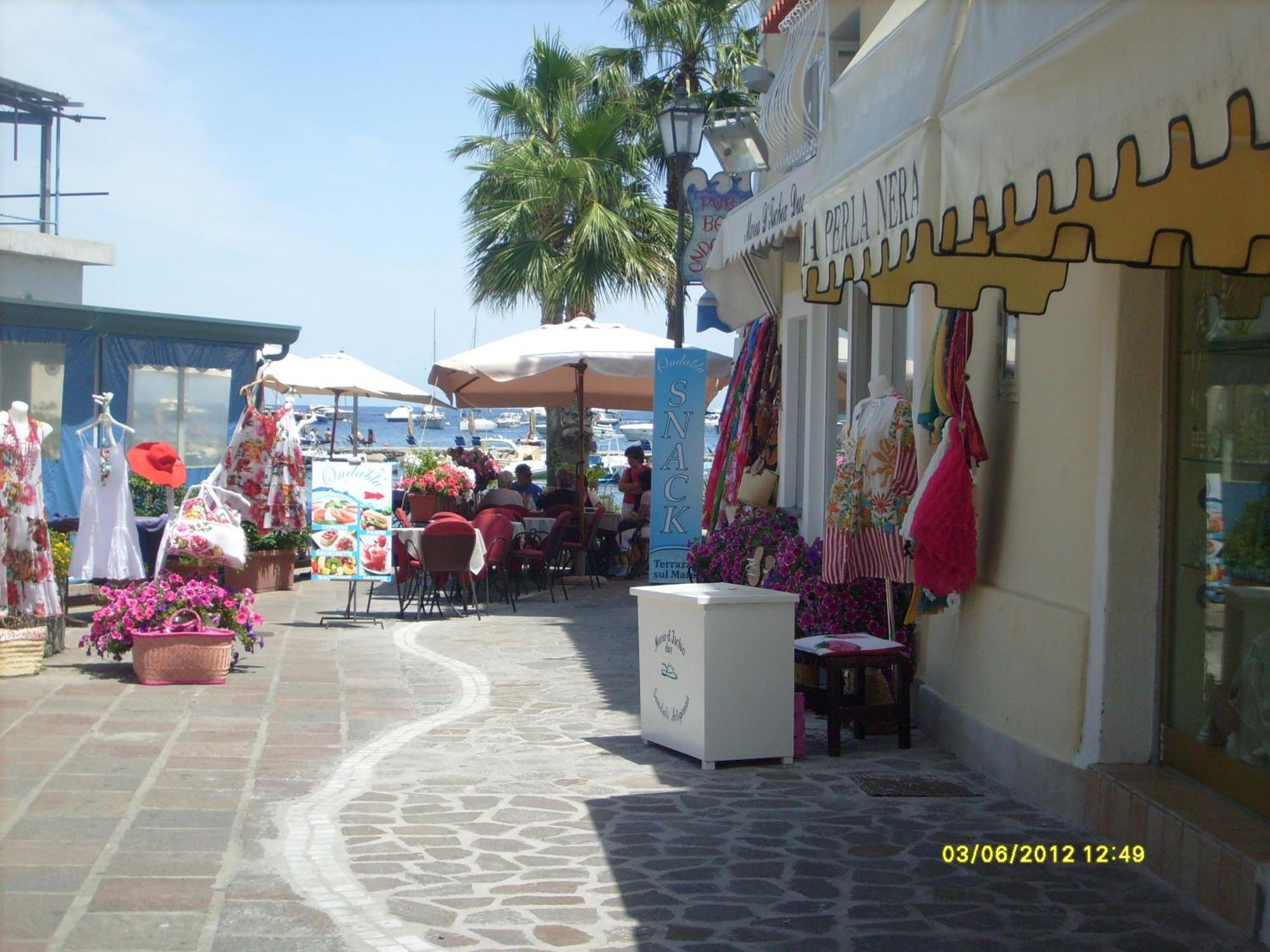 B&B Celestina Ischia Lacco Ameno (Isola d'Ischia) Exterior foto